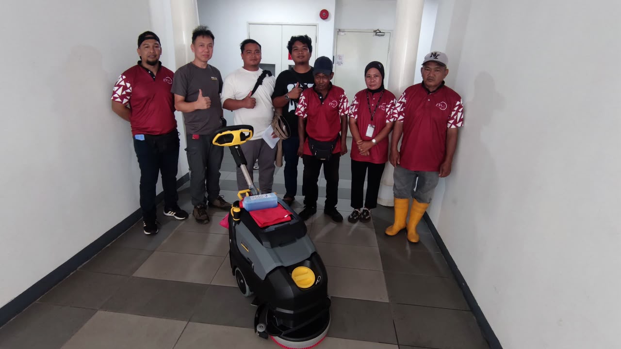 Perkhidmatan pembersihan bangunan dan pejabat